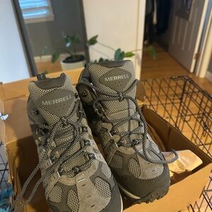 Merrills Accentor 3 Mid WP Hiking Shoes
